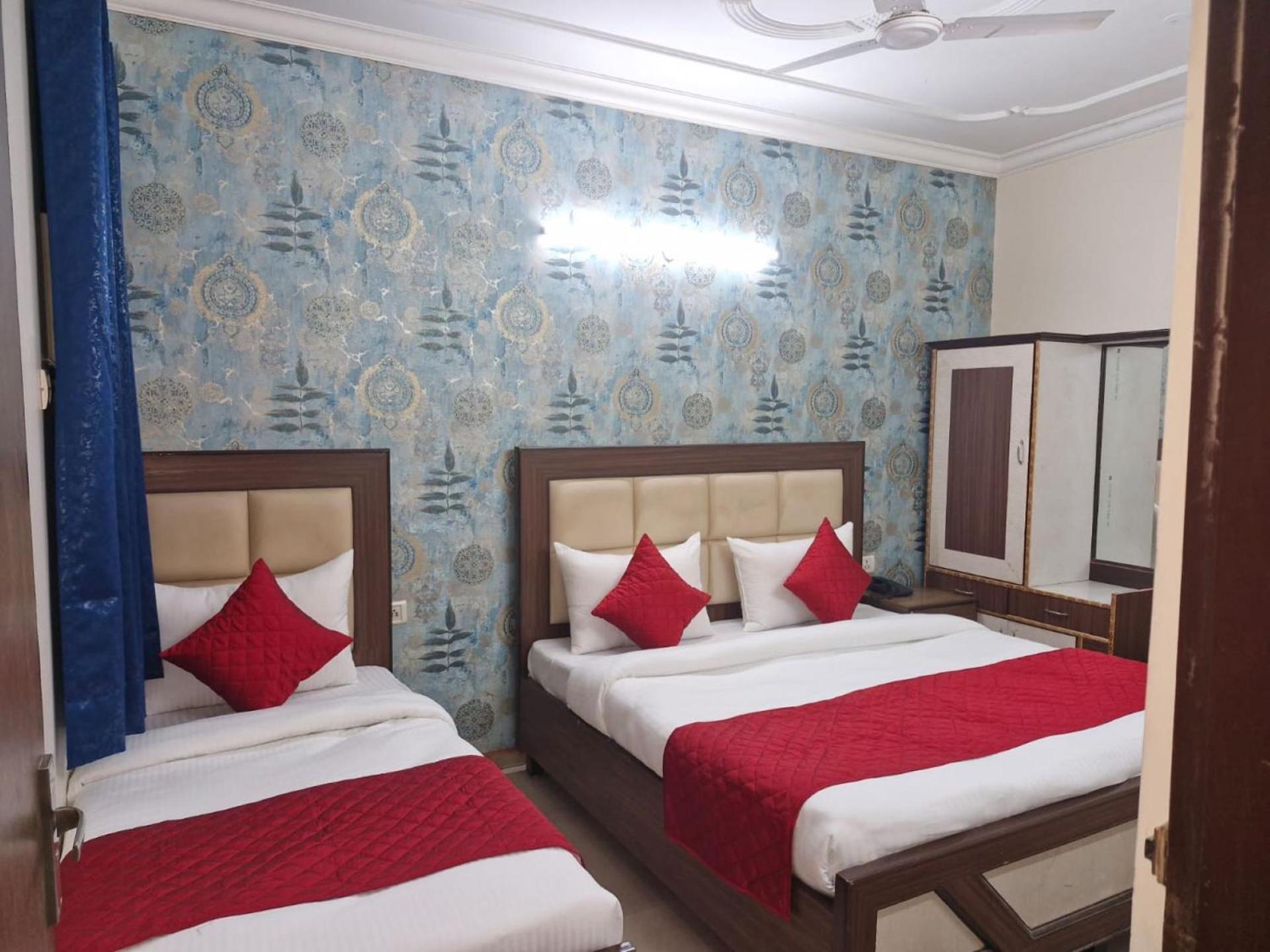 Airport Hotel Mayank Residency Nueva Delhi Exterior foto