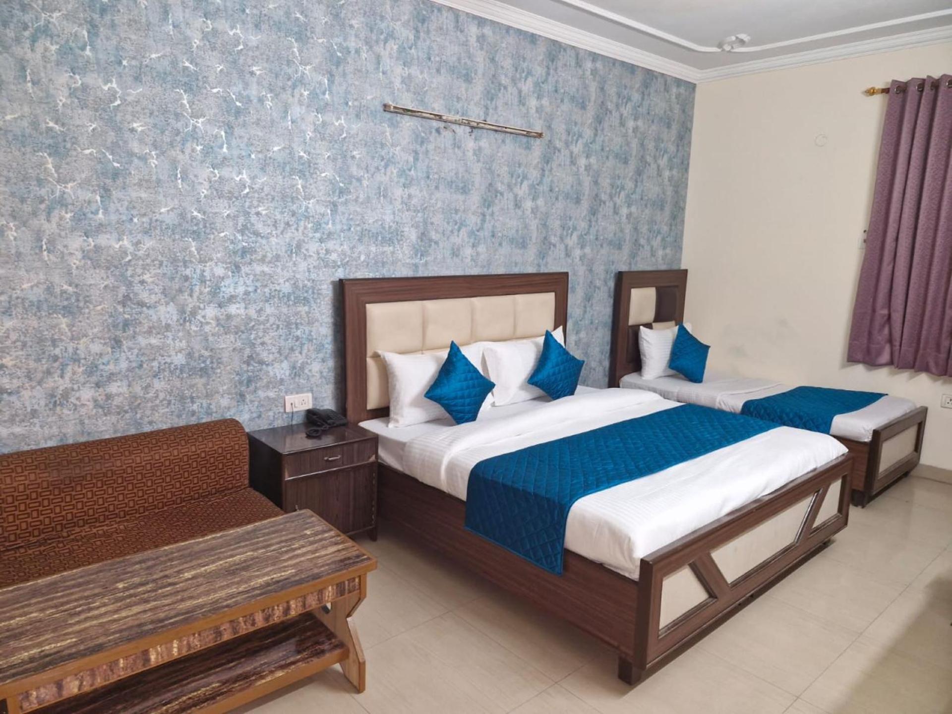 Airport Hotel Mayank Residency Nueva Delhi Exterior foto
