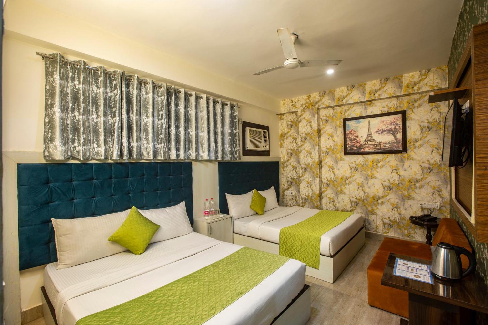 Airport Hotel Mayank Residency Nueva Delhi Exterior foto