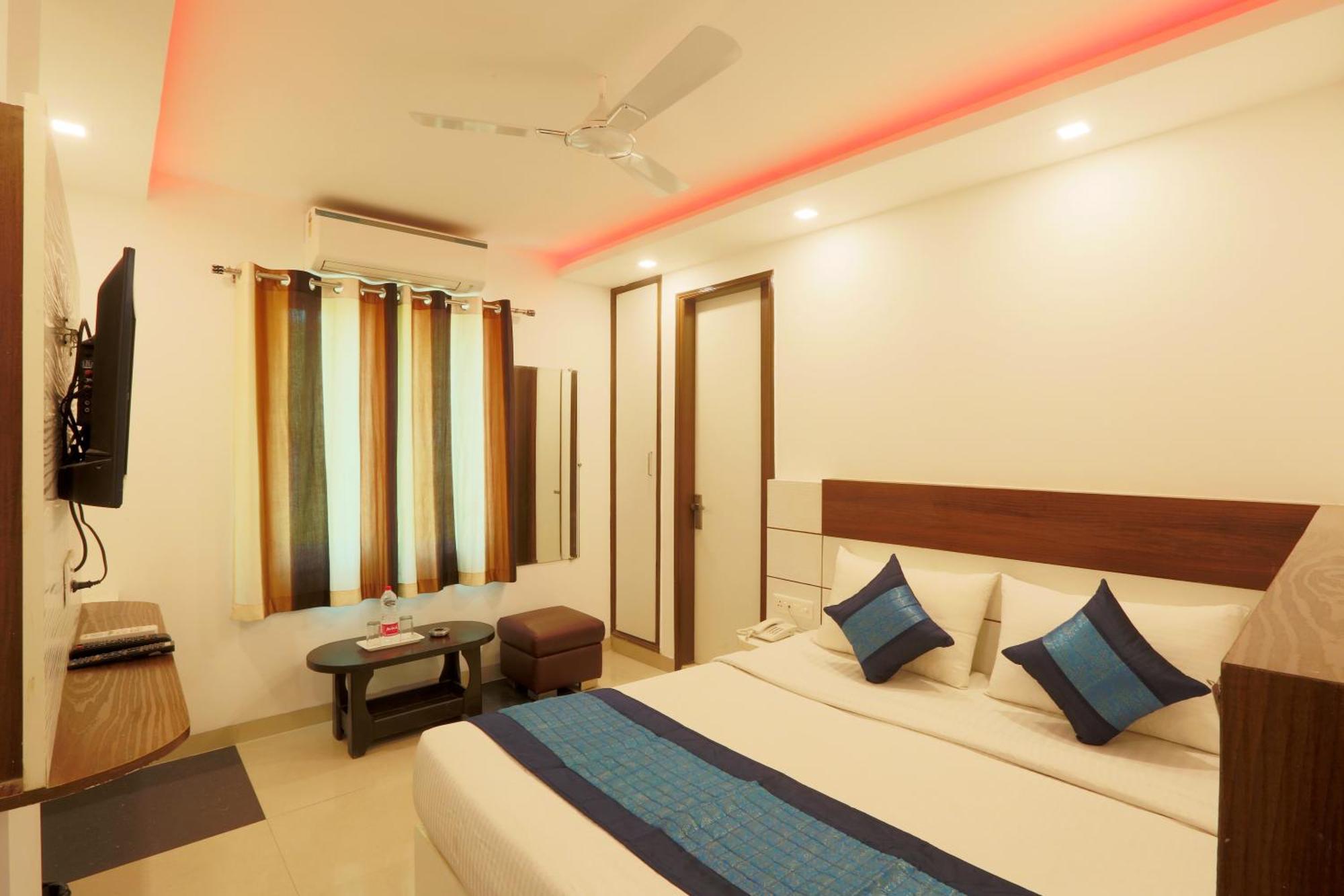 Airport Hotel Mayank Residency Nueva Delhi Exterior foto
