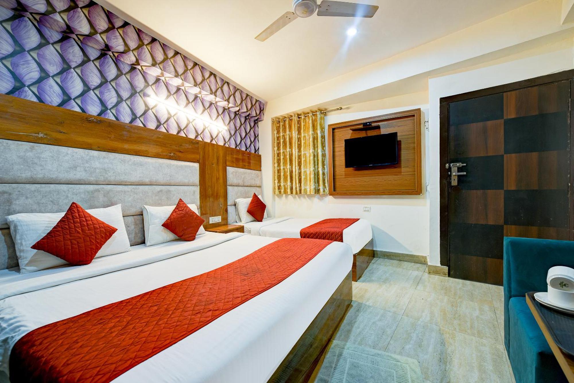 Airport Hotel Mayank Residency Nueva Delhi Exterior foto