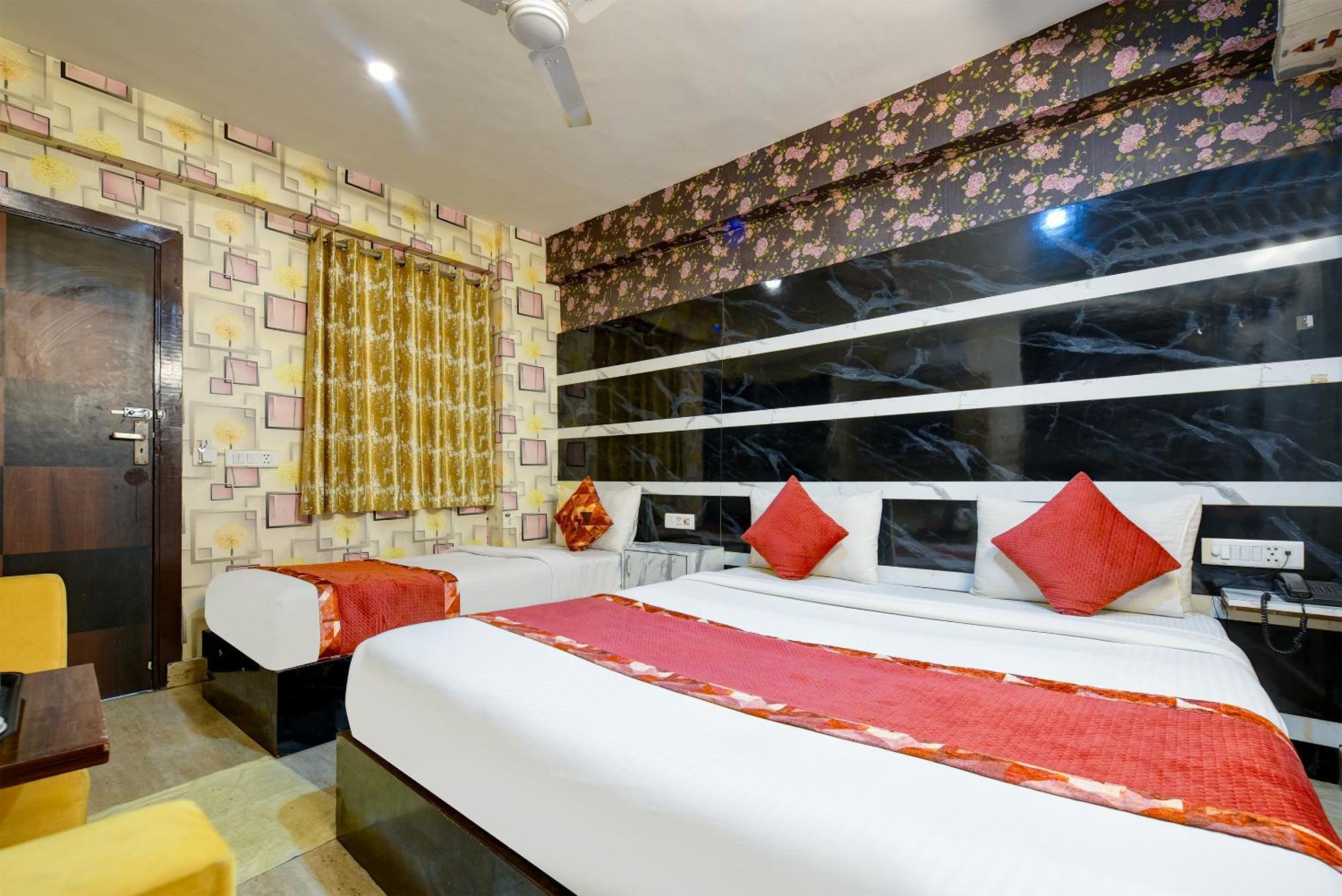 Airport Hotel Mayank Residency Nueva Delhi Exterior foto