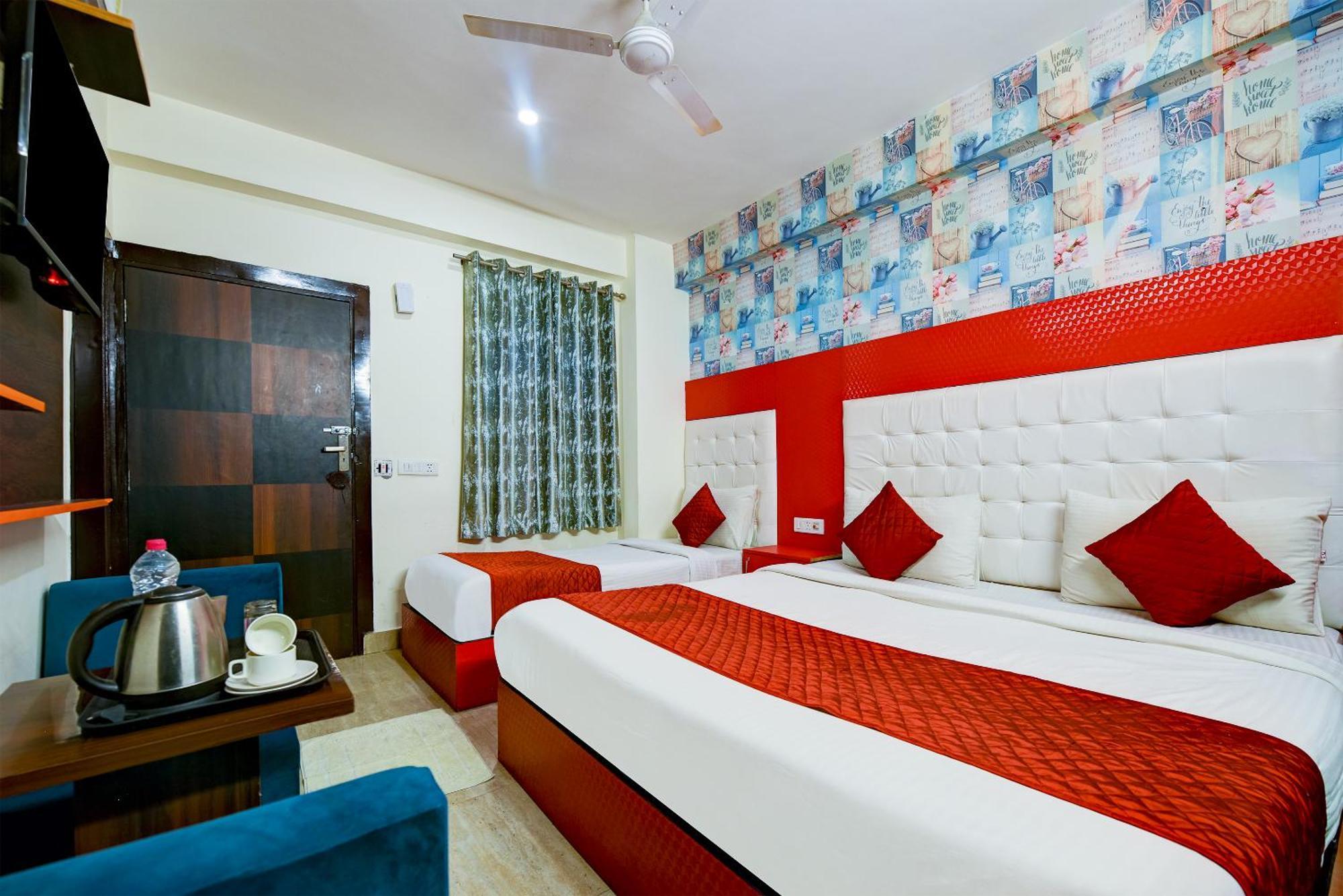 Airport Hotel Mayank Residency Nueva Delhi Exterior foto